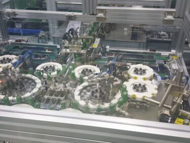 円筒型二次電池製造システム｜日本自働精機株式会社